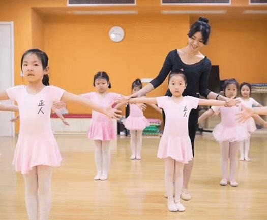 正人国际艺术教育